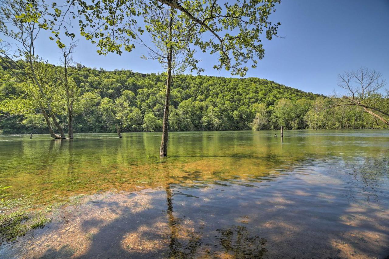 Lavish Branson Escape With Resort And Lake Access Kültér fotó